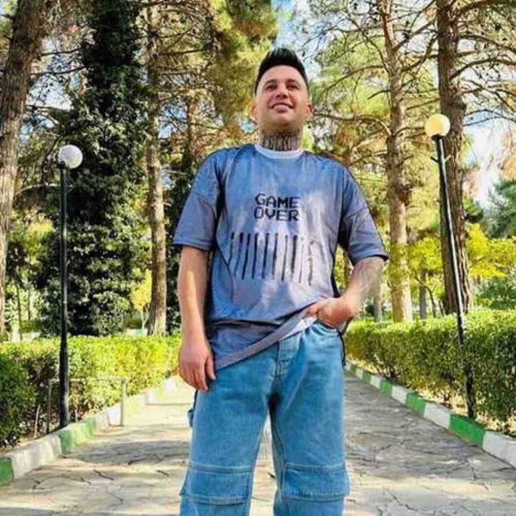 علی احمدیانی تمام کردی تو با مه تو هنوز مغزت خامه
