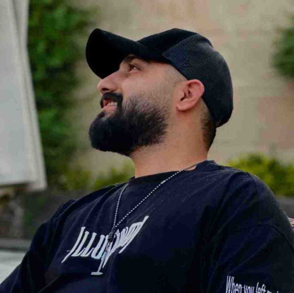 محمد امیری نزارم نرم نامردم به ناموس برنمیگردم