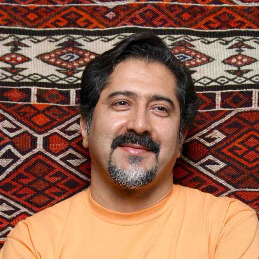 حسام الدین سراج بر گیسویت ای جان کمتر زن شانه
