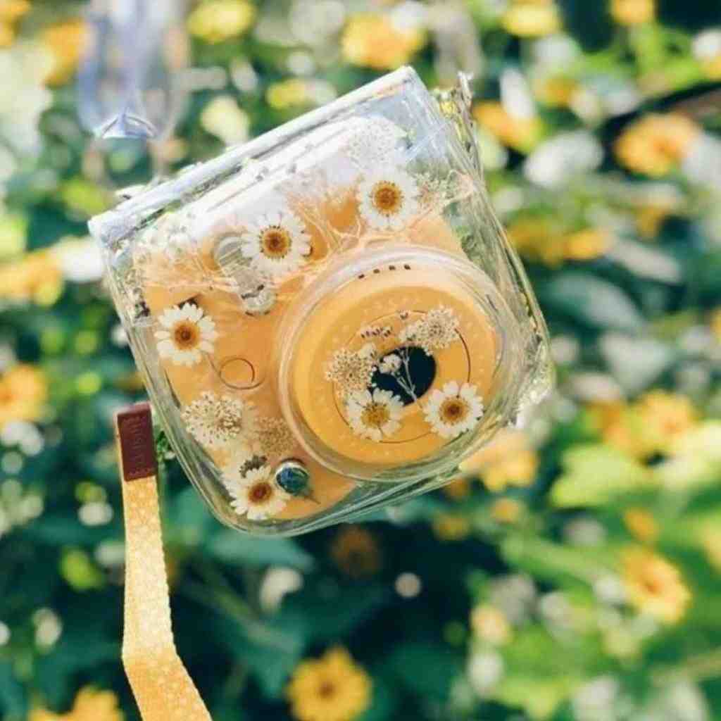  روی چشمام قدمته کلی عشق از من طلبته با صدای زن
