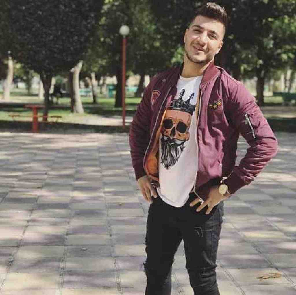آرمین برمایه یه فقط عشقم نیه یه باوگو برامه