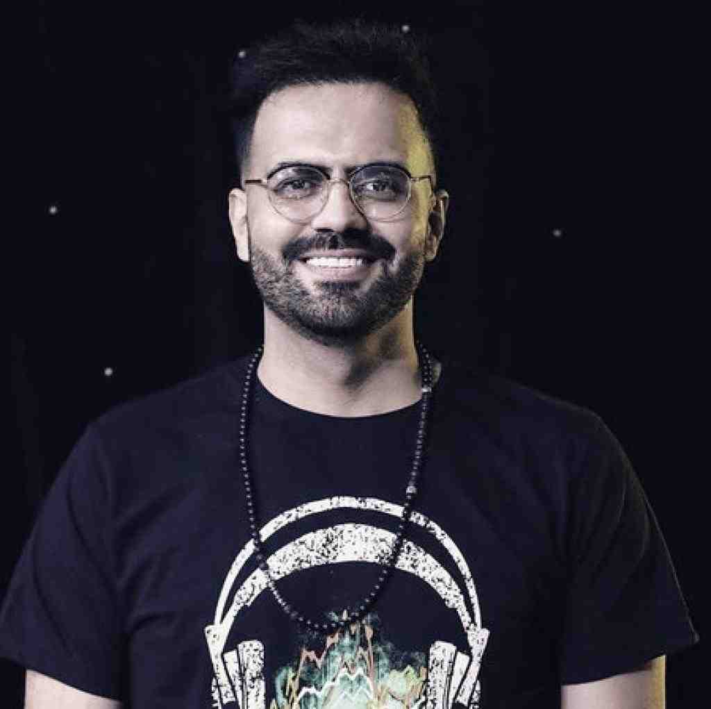 رضا شیری شده تکراری همه چی نمیده هیچ چیزی حال