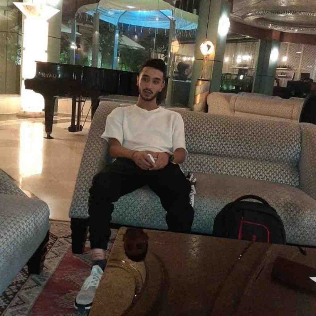 مستر کیارش یه روزی منطق و احساست با هم وارد جنگ