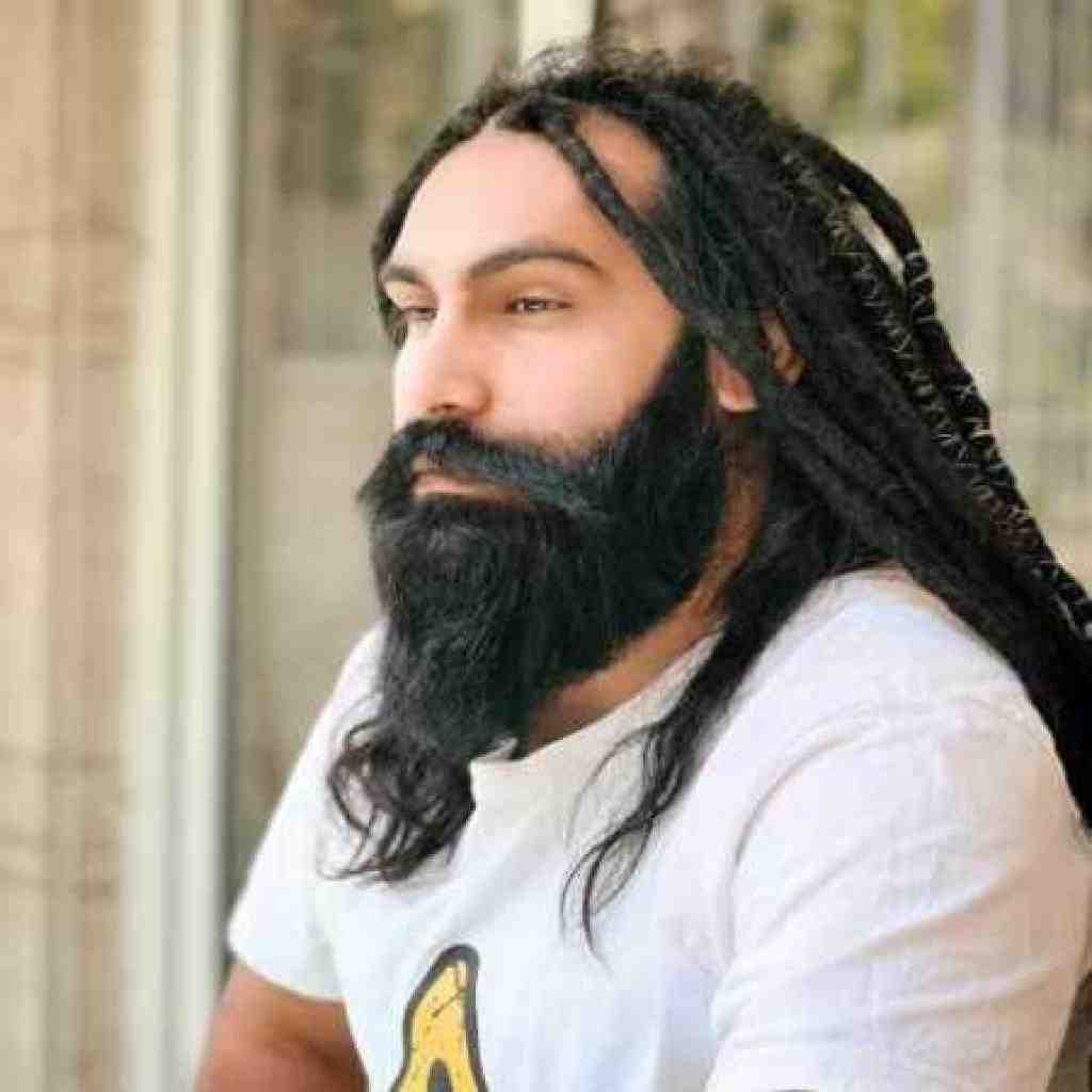 صادق زین توی شهر جنگه سر چشای خوش رنگت قد