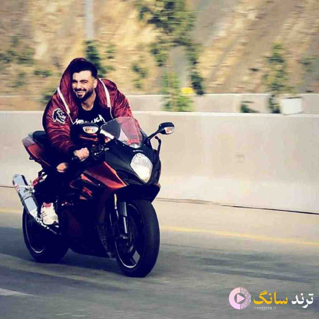 رامین تجنگی با همه فرق داری رو دست نداری