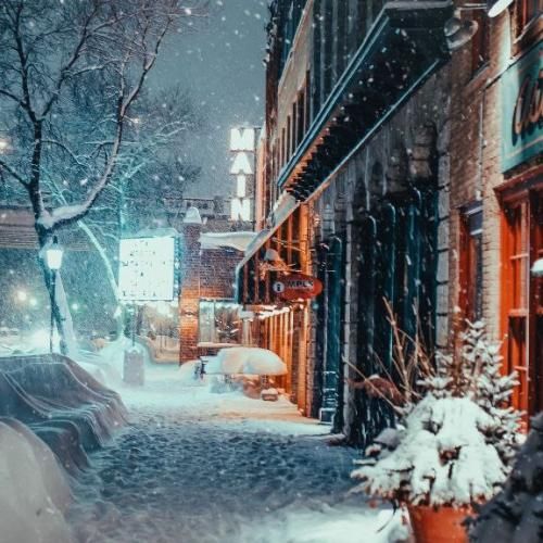 دانلود آهنگ جدید حالا تو اونور دنیا من اینجا بدون تو موندم تنها