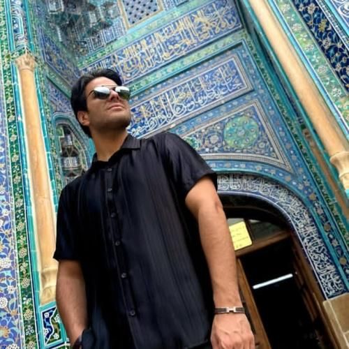 دانلود آهنگ حسین شریفی به نام حال دلم بده واسه دوست داشتنت