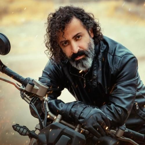 دانلود آهنگ والایار به نام وطن طاقت بیار مرهم بذار رو قلب خونیم